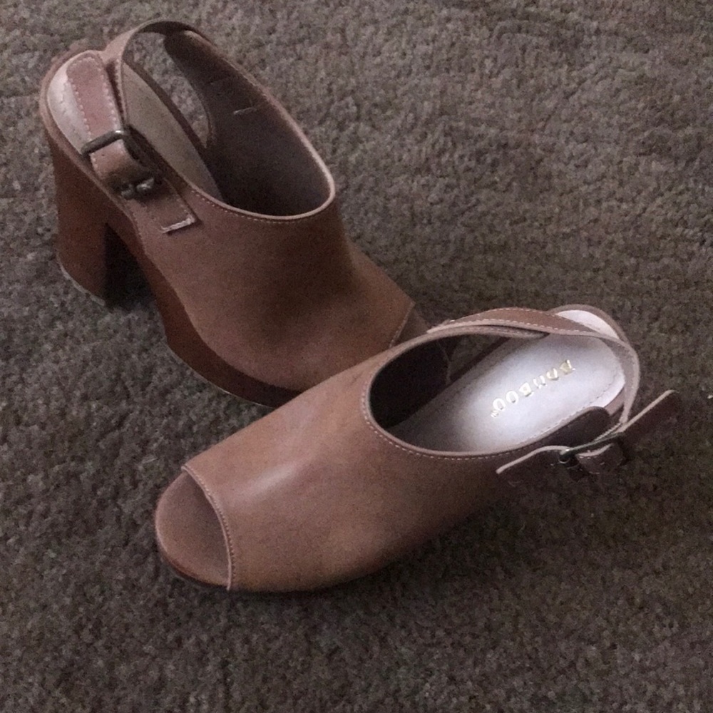 Platforms - Picture 2 of 3